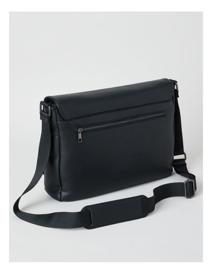 MESSENGER BAG BLACK