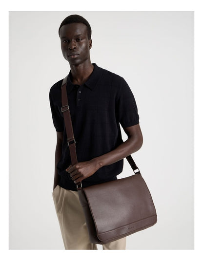 MESSENGER BAG BROWN