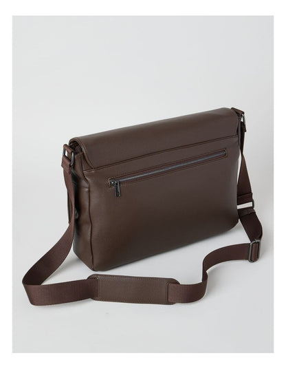 MESSENGER BAG BROWN
