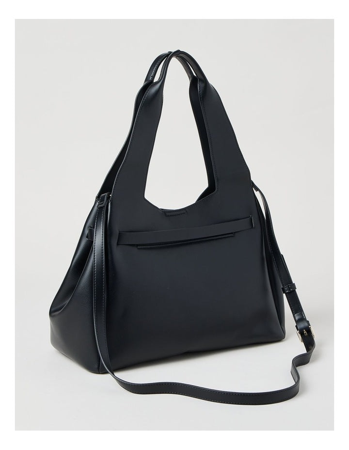Hampton Shoulder Bag in Black