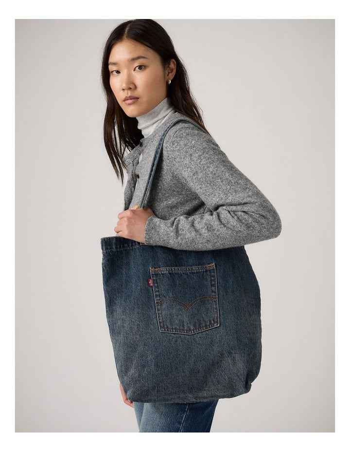 Levis Tote in Laid In The Meadow