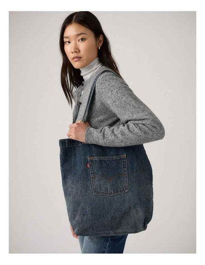 Levis Tote in Laid In The Meadow