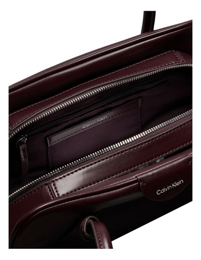 Emblem Trio Shoulder Bag in Fudge