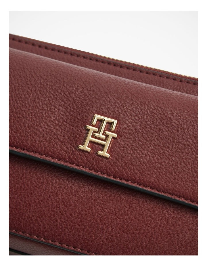 Hilfiger Icon Crossbody Camera Bag in Red