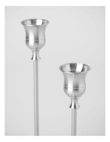 Set of 2 Candleholders in Silver: 19 and 16cm