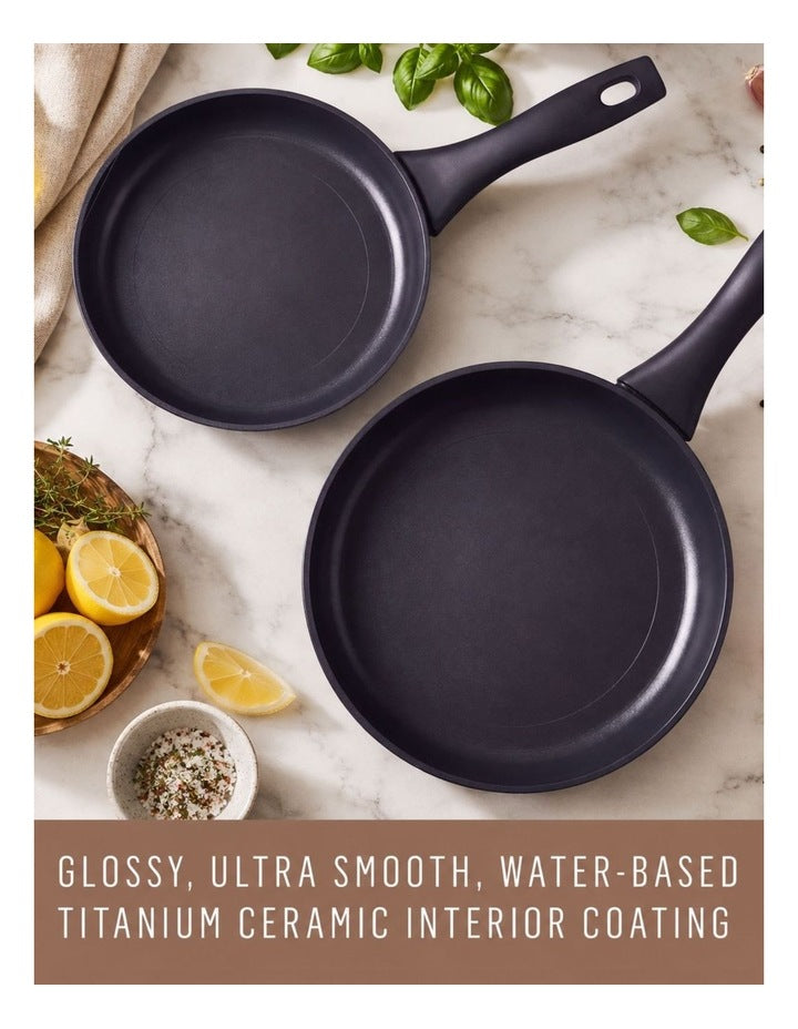 Per Domani Ceramic 30cm/5.5l Covered Saute with Helper Handle