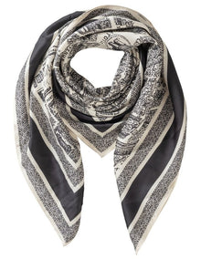 Pleated Diamond in Blush Scarf