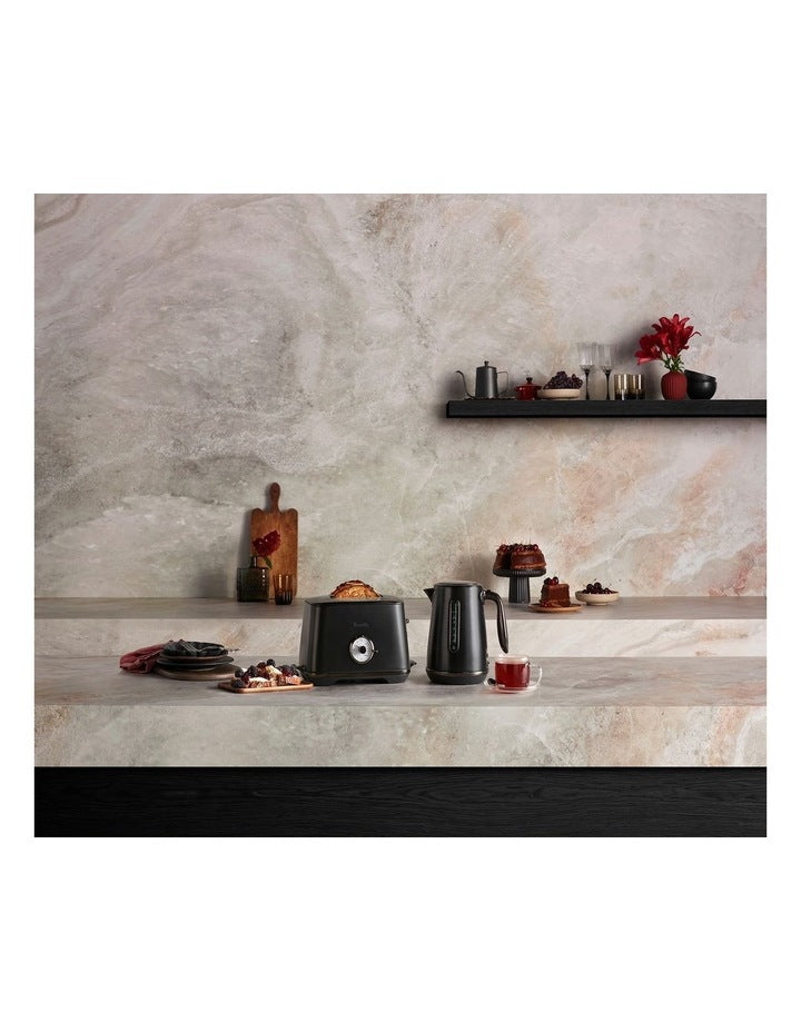 The Toast Select Luxe in Noir BTA735NRE4IAN1