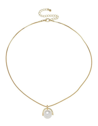 Pearl with Arc Pendant Necklace in Gold