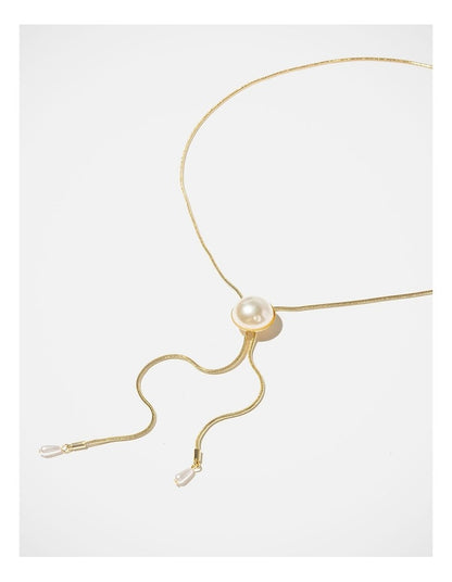 Barcs Pearl Button Lariat Necklace in Gold