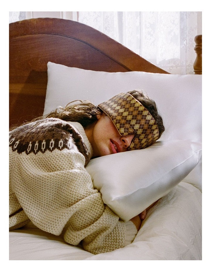 Pure Silk Blockout Sleep Mask in Blaire