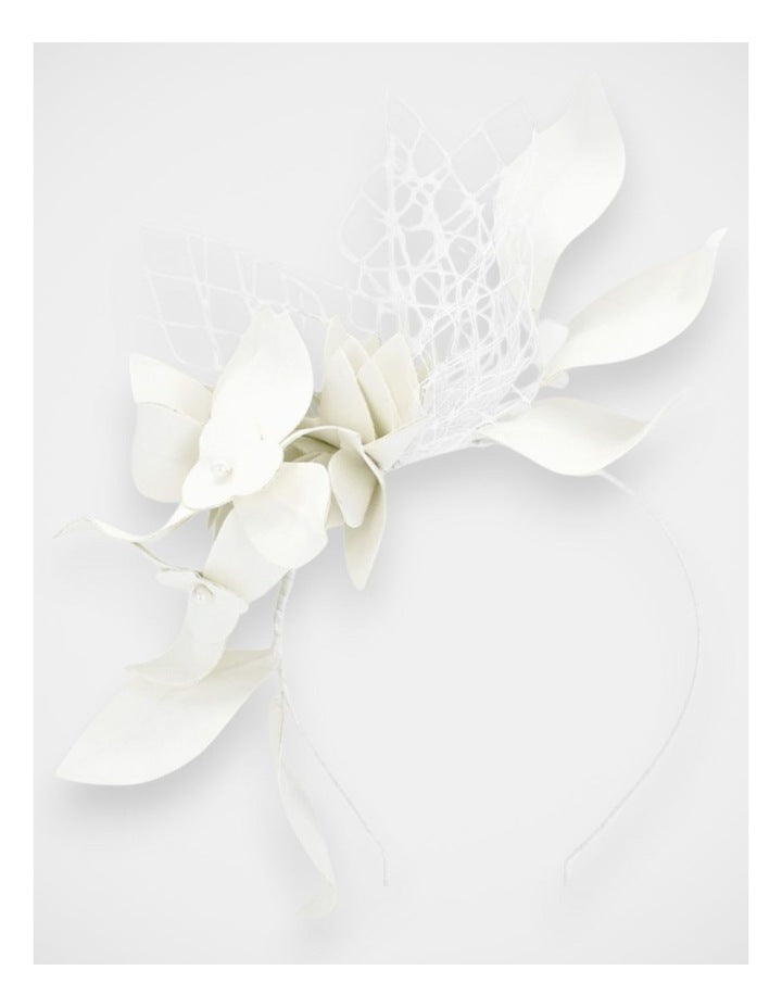 Fs1193 Dulcie White Fascinator Fascinator in White