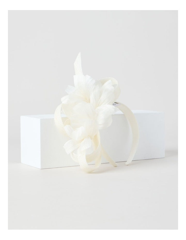 Fascinator in Ivory
