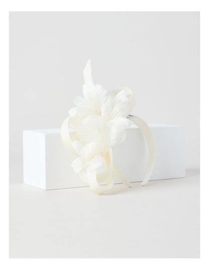 Fascinator in Ivory
