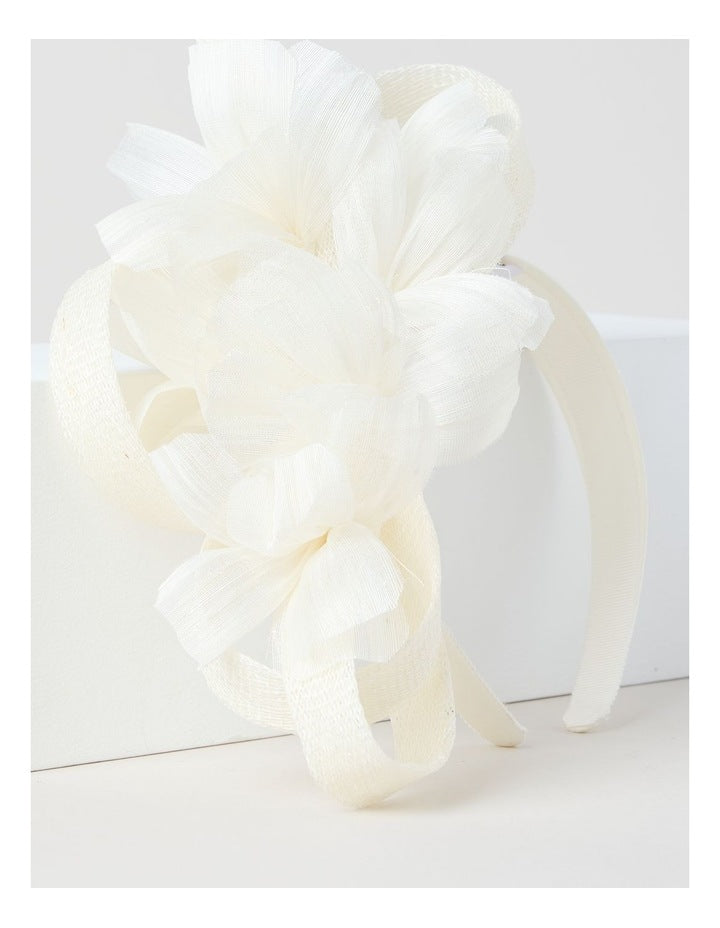 Fascinator in Ivory