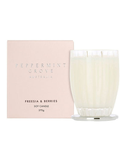 Freesia & Berries Large Soy Candle 370g
