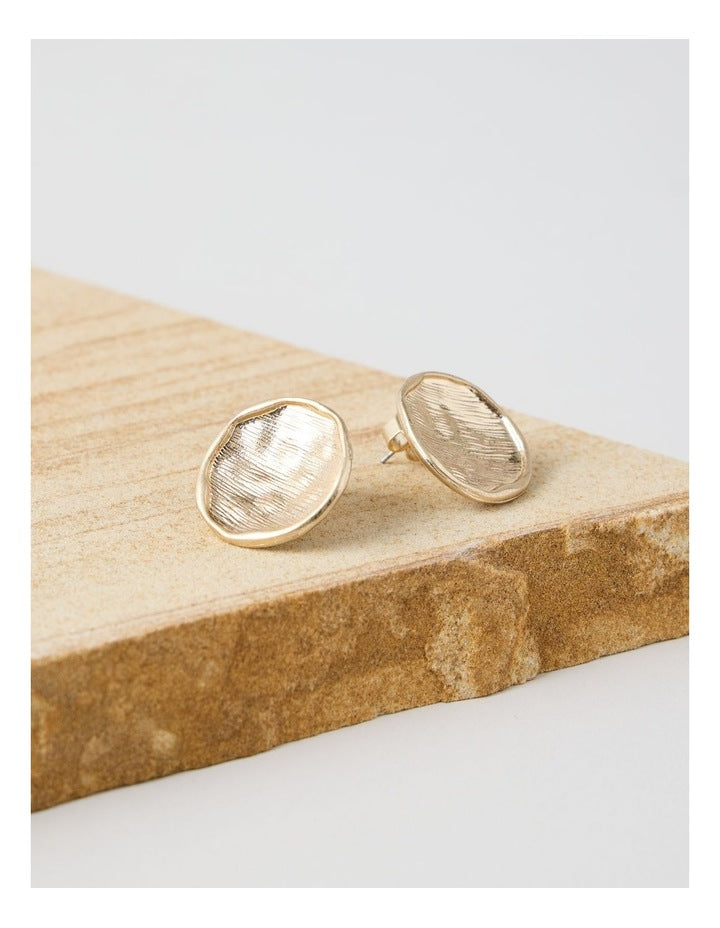 Beaten Circle Studs in Gold