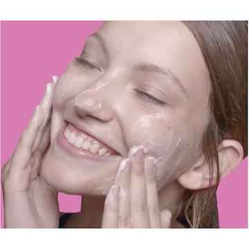 St. Ives Blackhead Clearing Facial Scrub Green Tea 150mL