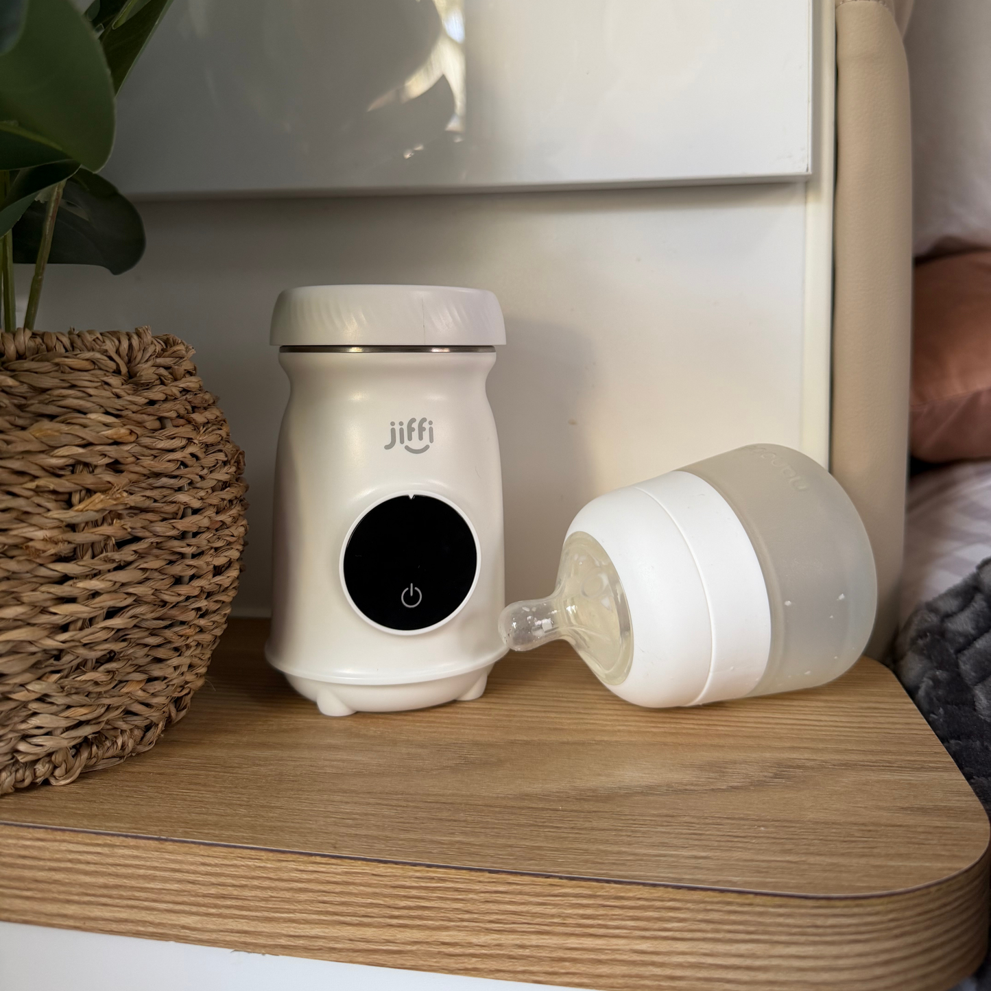 Jiffi DUO - Portable Warmer and Sterilising Pod - White (AVAILABLE)