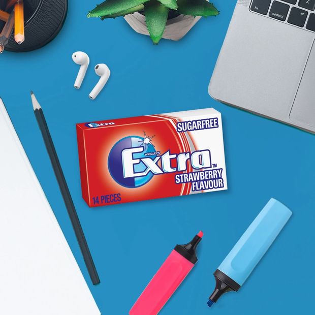 Wrigley's Extra Strawberry Chewing Gum - 14 Pieces