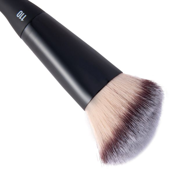 Angled Powder Brush, Black - OXX Cosmetics