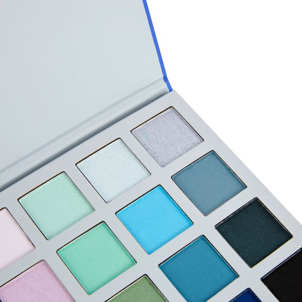 20 Shades Eyeshadow Palette, Blue Aura - OXX Cosmetics