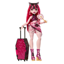 Monster High Skulltimate Secrets Gore-geous Oasis Draculaura Playset