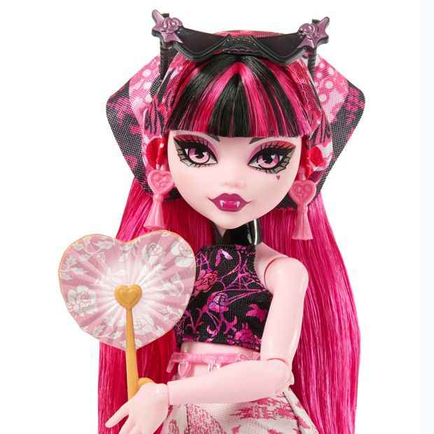 Monster High Skulltimate Secrets Gore-geous Oasis Draculaura Playset
