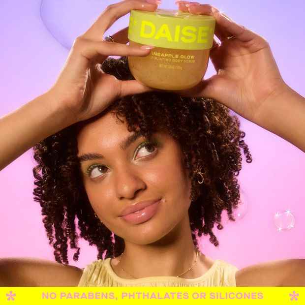 DAISE Exfoliating Body Scrub 510g - Pineapple Glow