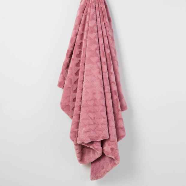 Nessa Heart Throw