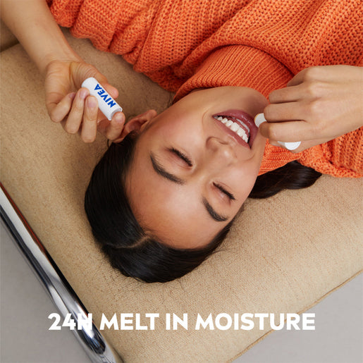 NIVEA 24h Melt-In Moisture Repair and Protection SPF15 4.8g