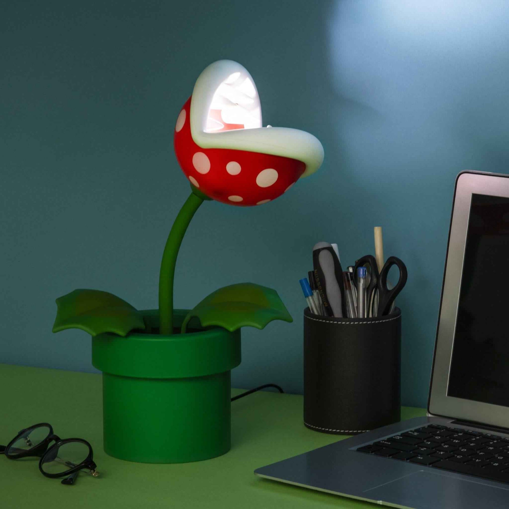 Nintendo - Super Mario Piranha Plant Posable Lamp