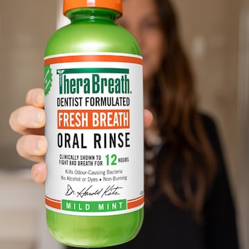 TheraBreath Dentist Formulated Fresh Breath Oral Rinse Mild Mint 473mL