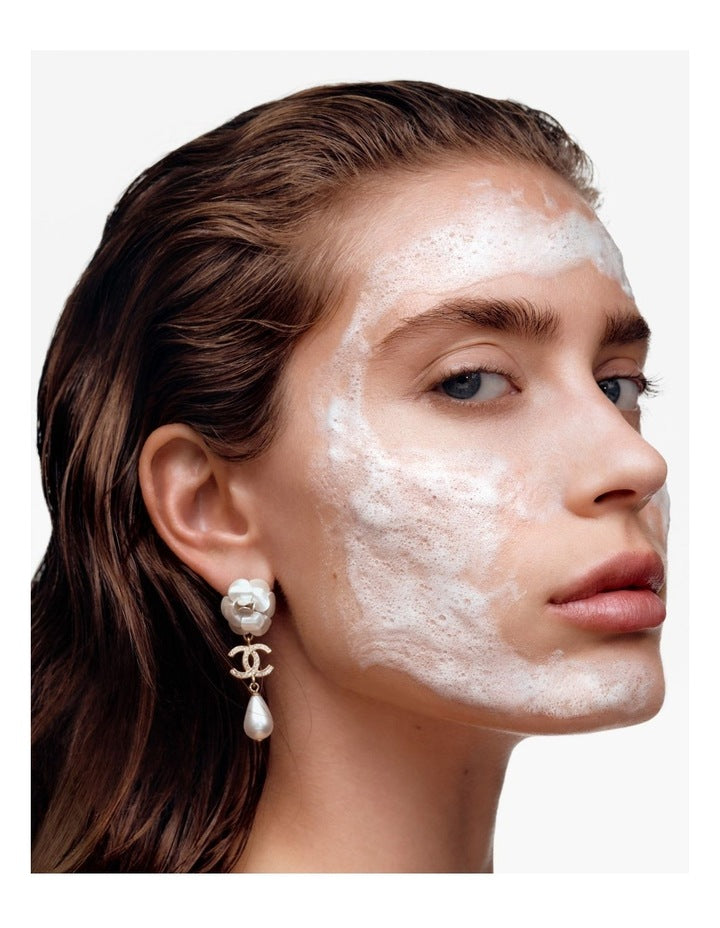 LA MOUSSE Anti-Pollution Cleansing Cream-To-Foam
