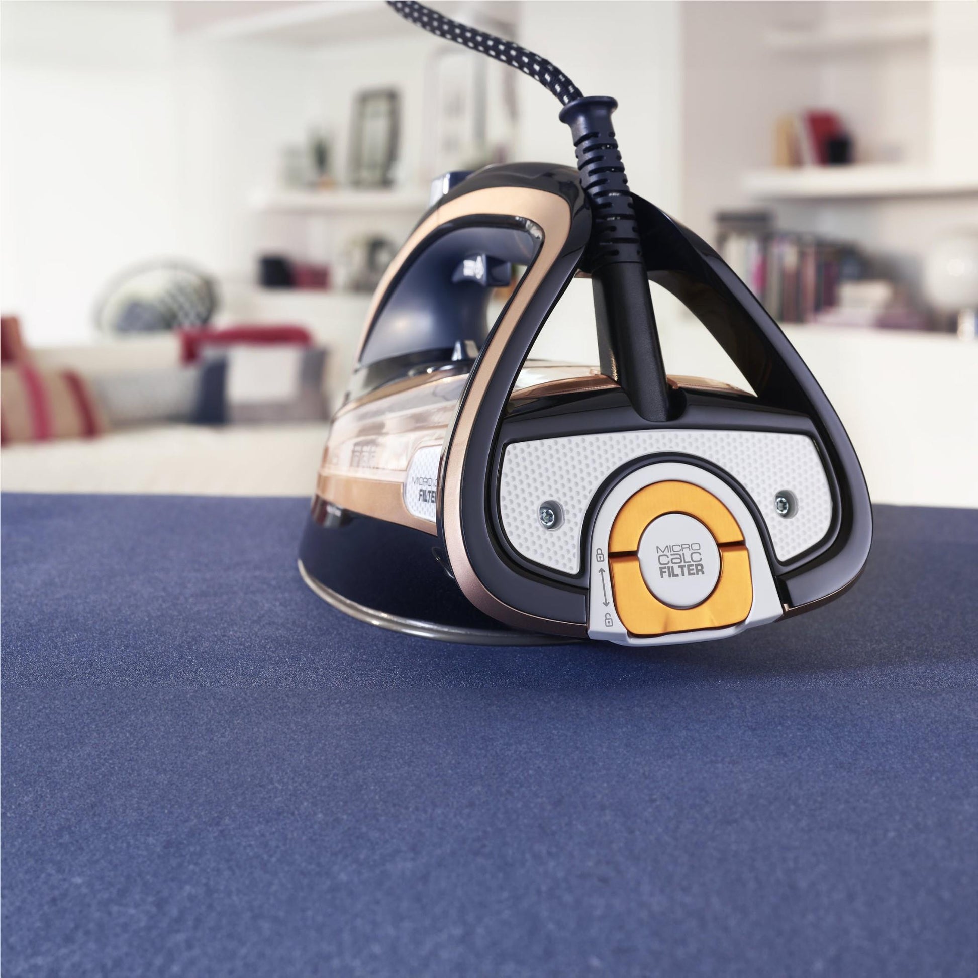 Tefal Ultimate Care Anti-Calc Steam Iron