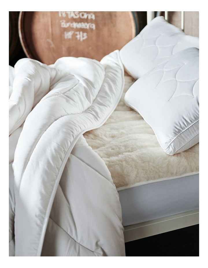 Sleep Cool Wool &#43; Cotton Pillow Protector in White