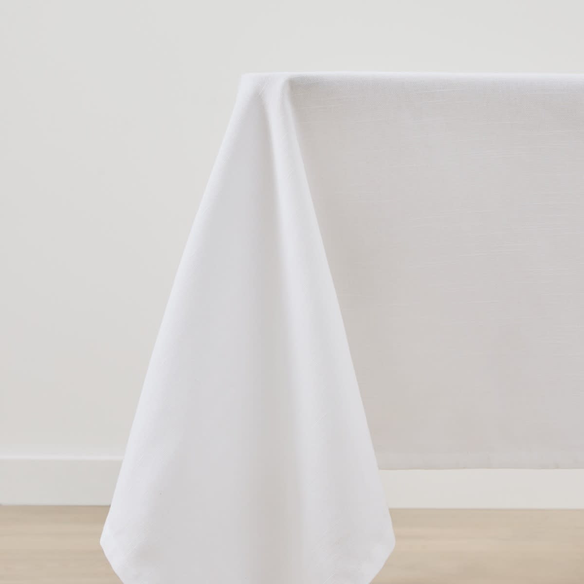 White Extra Large Linen Look Table Cloth