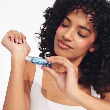 MCoBeauty Fragrance Roll On No. 8 Blackcurrant & Jasmine 10mL