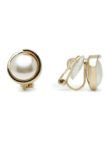 M886CE-G/P Clip Earring in Pearl