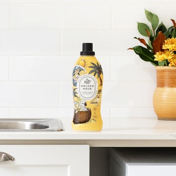 Fluffy Golden Hour Fabric Softener Sandalwood & Coconut 1L