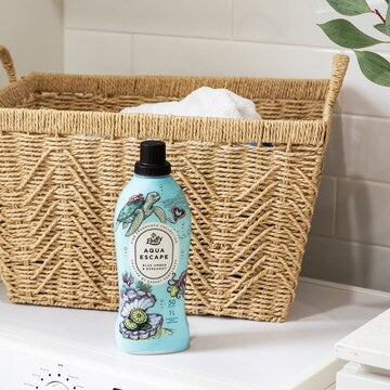 Fluffy Aqua Escape Fabric Softener Blue Amber & Bergamot 1L