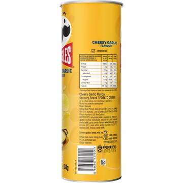Pringles Cheesy Garlic Potato Chips 134g