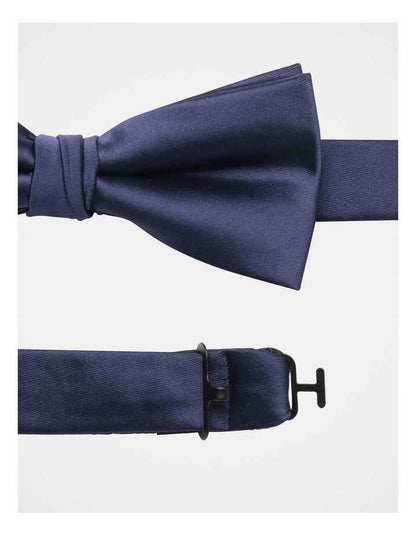 Solid Bow Tie in Navy