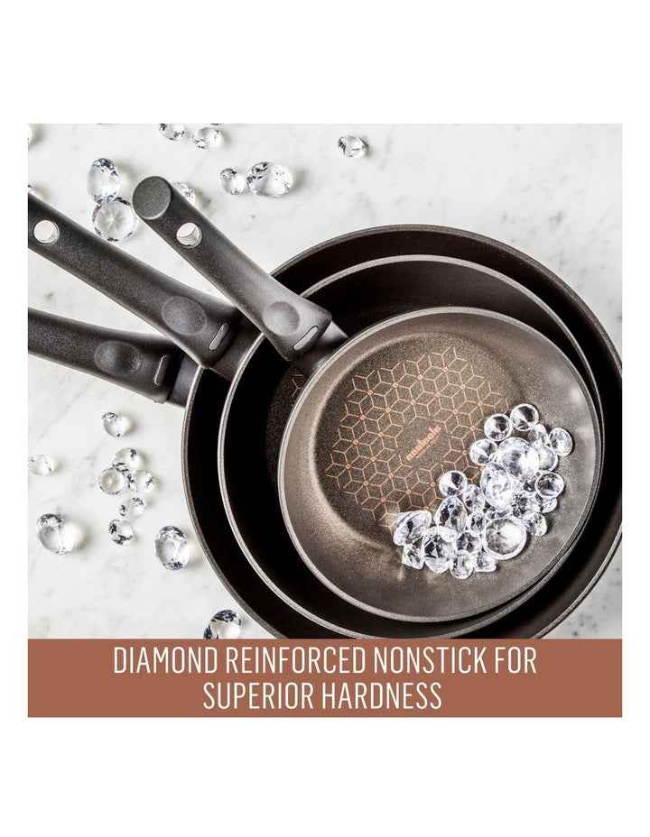 Per Salute Nonstick Induction Covered Stir-Fry 32cm in Black