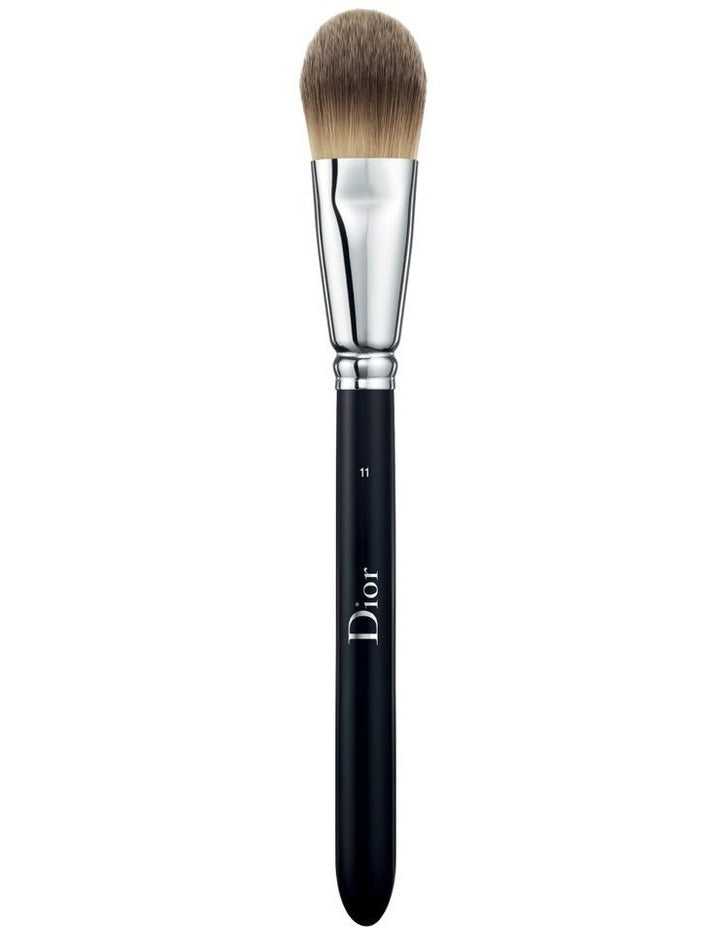 Backstage Light Coverage Fluid Foundation Brush N&#176;11