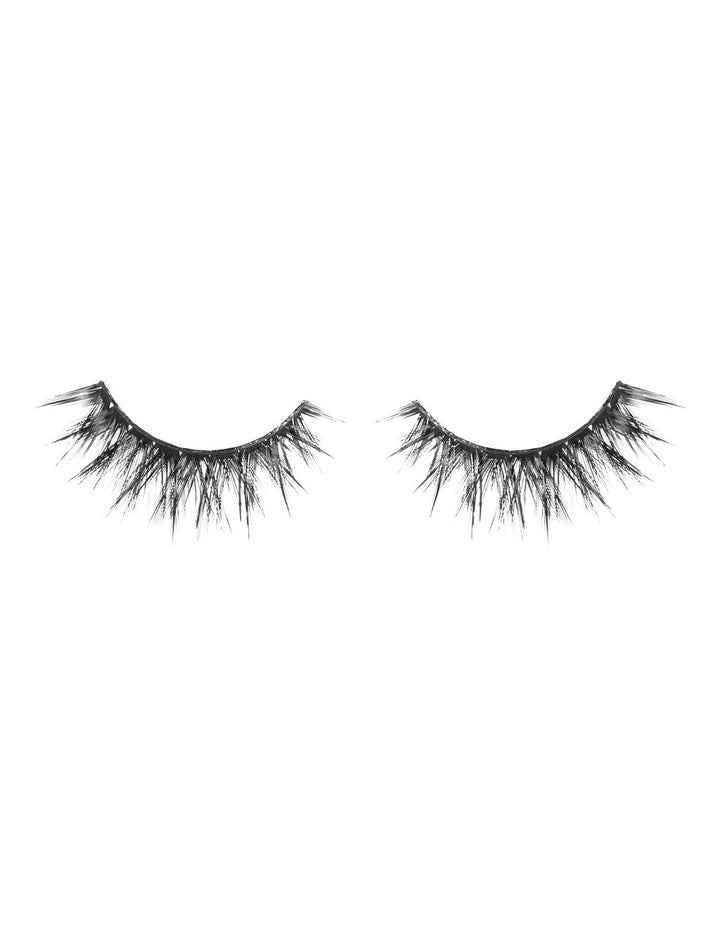 Look Real Faux Dramatic Lashes
