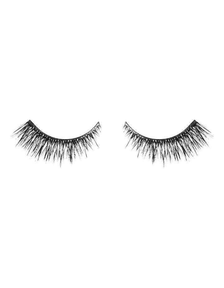 Look Real Faux Glamour Lashes