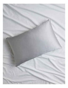 Luxe Silk Pillowcase in Silver