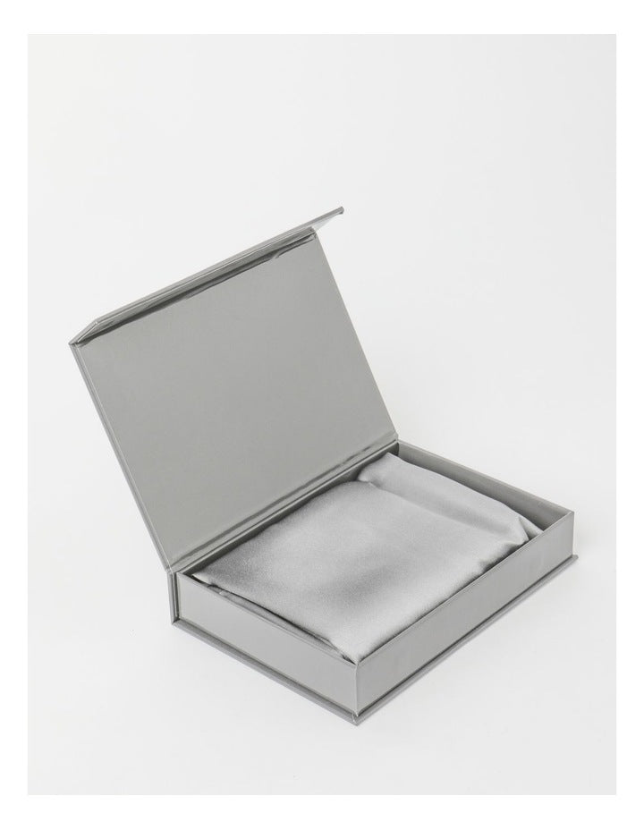 Luxe Silk Pillowcase in Silver