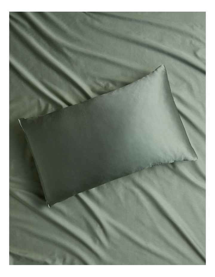 Luxe Silk Pillowcase in Ivy